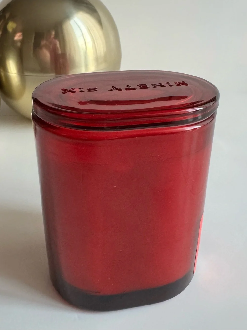 DW Home Ninety Six No. 04 2-Wick CandleRed Cherries, Saffron, Leather & Tonka